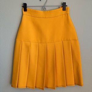 GUCCI pleated yellow skirt (IT 40- US 4)!